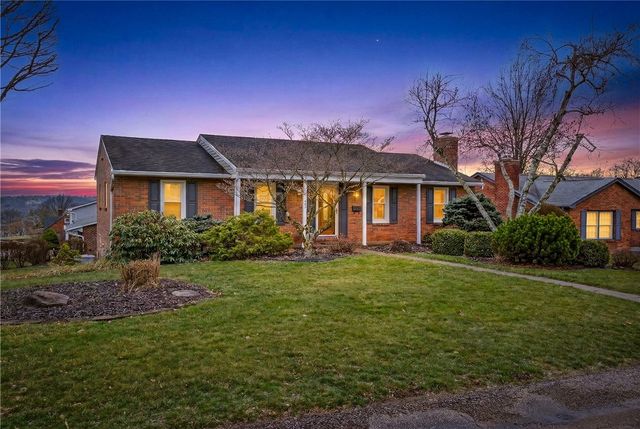 625 Ray Dr, Carnegie, PA 15106