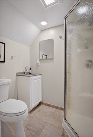 625 Ray Dr, Carnegie, PA 15106