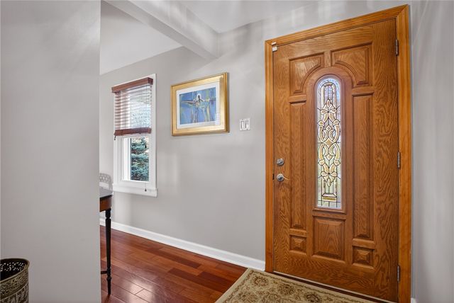 625 Ray Dr, Carnegie, PA 15106