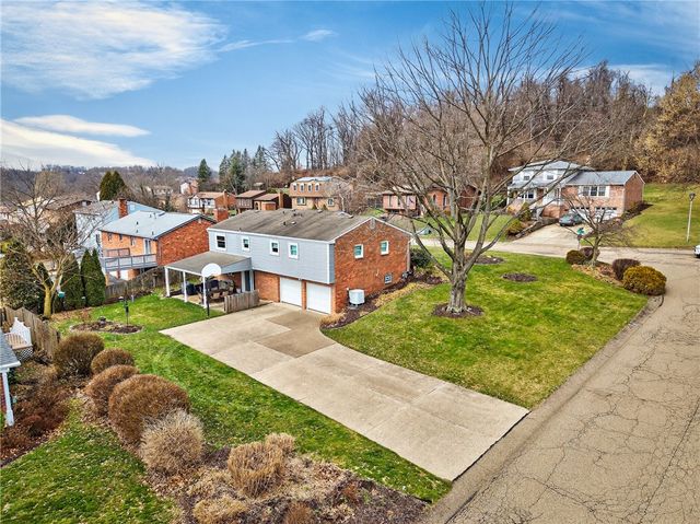 625 Ray Dr, Carnegie, PA 15106