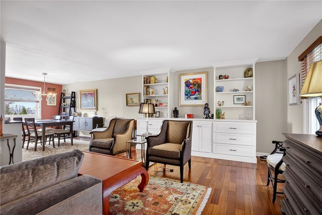 625 Ray Dr, Carnegie, PA 15106