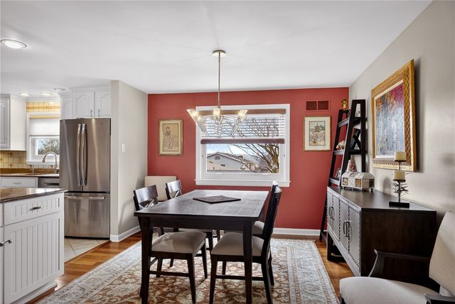 625 Ray Dr, Carnegie, PA 15106