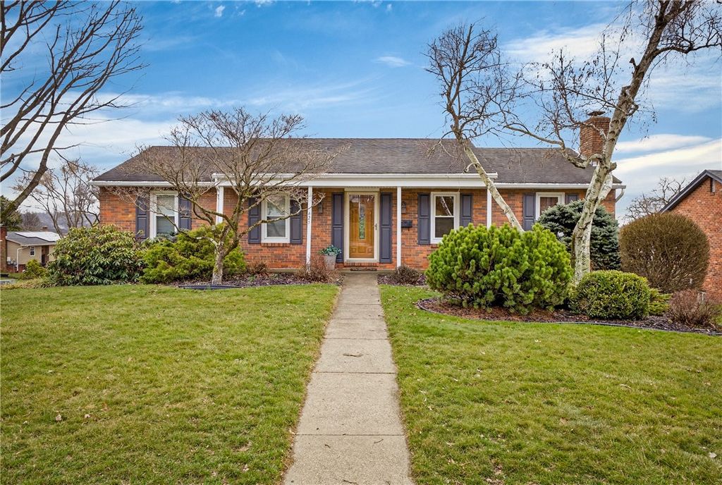 625 Ray Dr, Carnegie, PA 15106