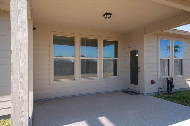 2662 Westeros St, Corpus Christi, TX 78415