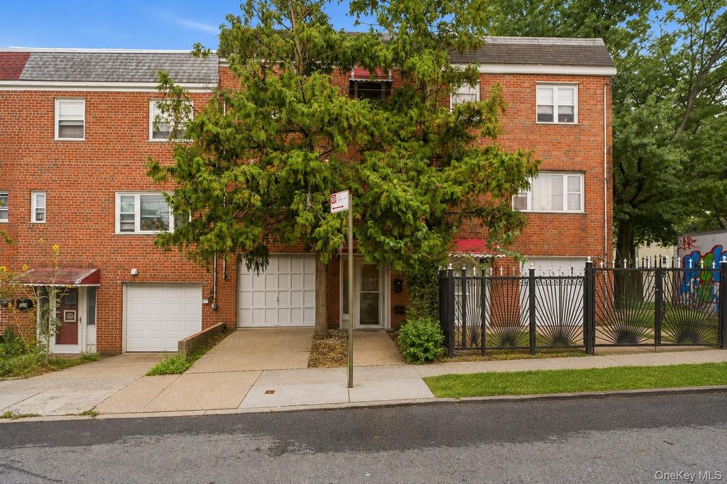 902 E 232nd Street, Bronx, NY 10466 — photo 2