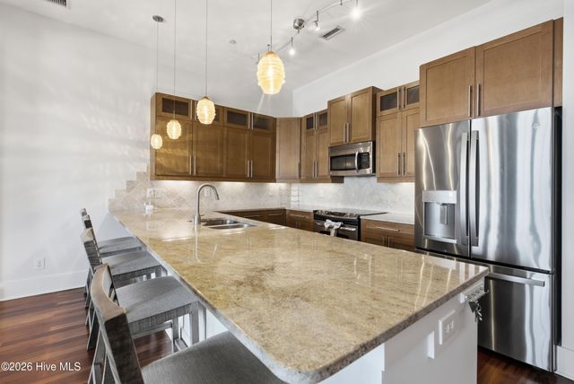 801 N 4th Street Apt 502, Wilmington, NC 28401