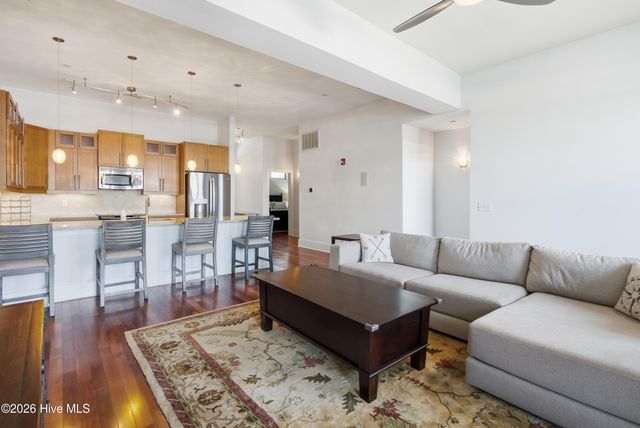 801 N 4th Street Apt 502, Wilmington, NC 28401