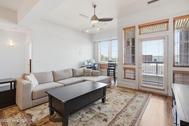 801 N 4th Street Apt 502, Wilmington, NC 28401