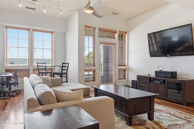 801 N 4th Street Apt 502, Wilmington, NC 28401