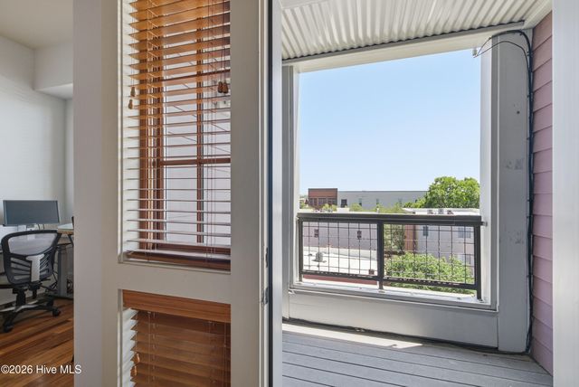801 N 4th Street Apt 502, Wilmington, NC 28401