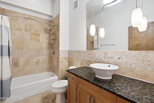 801 N 4th Street Apt 502, Wilmington, NC 28401