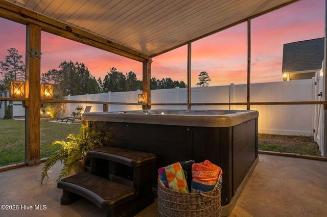 1006 Burled Oak Ridge Loop SE, Bolivia, NC 28422