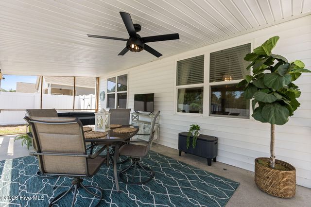 1006 Burled Oak Ridge Loop SE, Bolivia, NC 28422