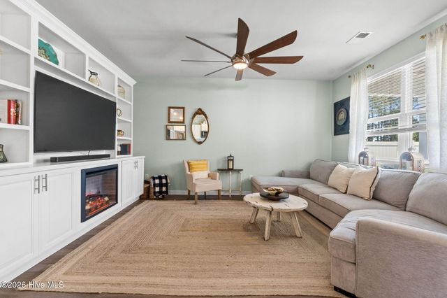 1006 Burled Oak Ridge Loop SE, Bolivia, NC 28422