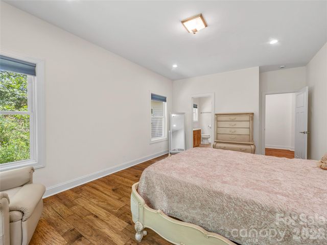 240 Persimmon Hill Drive, Columbus, NC 28722