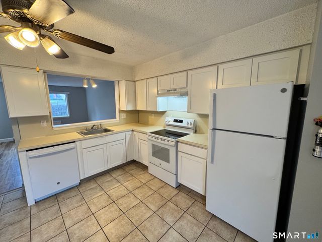 975 Meriden Road 120, Waterbury, CT 06705