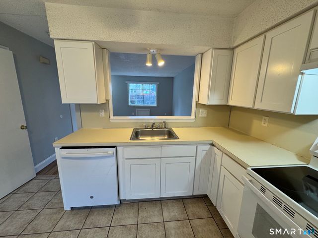 975 Meriden Road 120, Waterbury, CT 06705