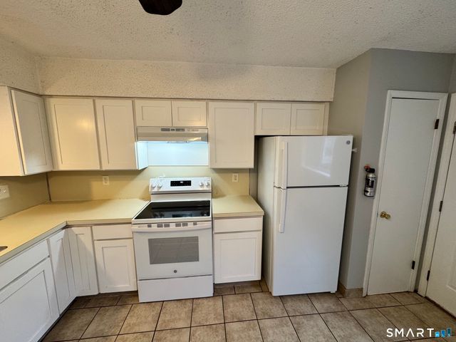 975 Meriden Road 120, Waterbury, CT 06705