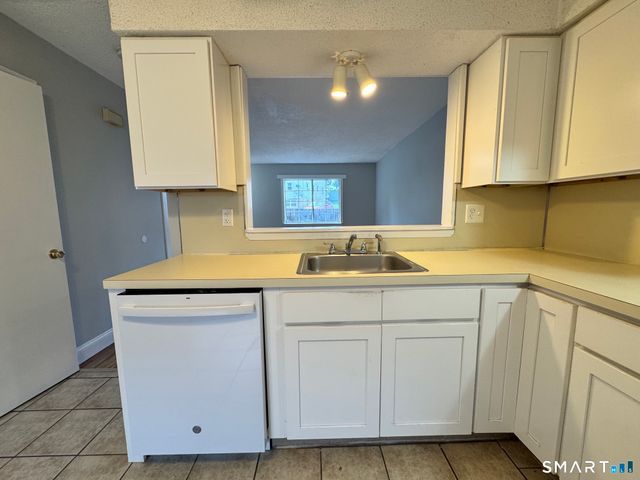 975 Meriden Road 120, Waterbury, CT 06705