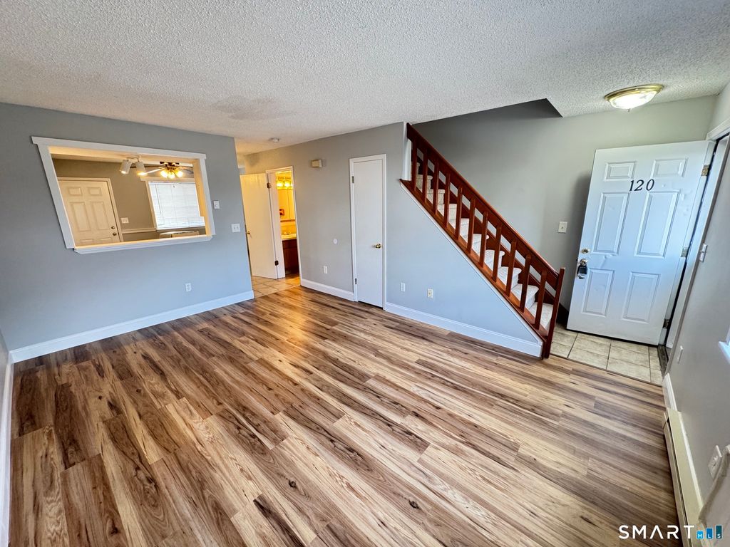 975 Meriden Road 120, Waterbury, CT 06705