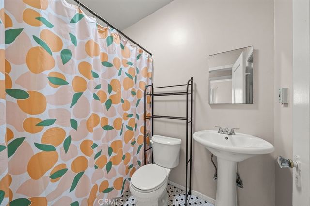 1142 Bennett, Long Beach, CA 90804