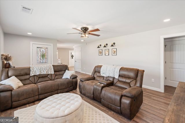 2746 County Road 67, Roanoke, AL 36274