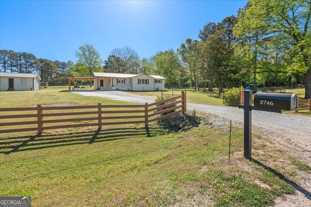 2746 County Road 67, Roanoke, AL 36274