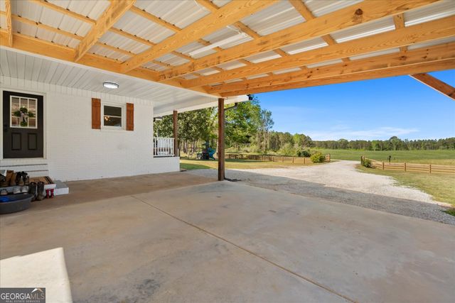 2746 County Road 67, Roanoke, AL 36274
