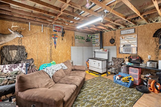 2746 County Road 67, Roanoke, AL 36274