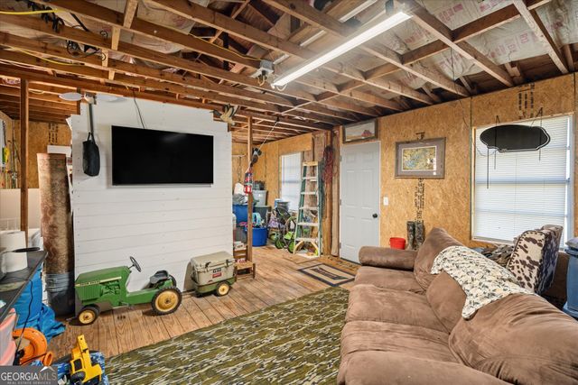 2746 County Road 67, Roanoke, AL 36274