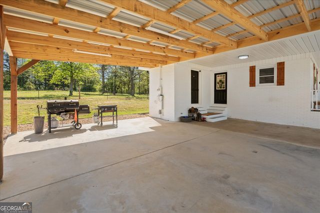 2746 County Road 67, Roanoke, AL 36274