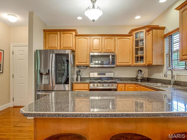 6142 Stone Wolfe Drive, Glen Carbon, IL 62034
