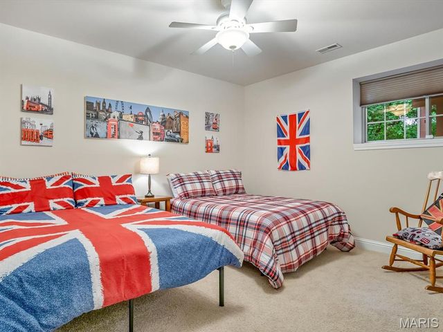 6142 Stone Wolfe Drive, Glen Carbon, IL 62034