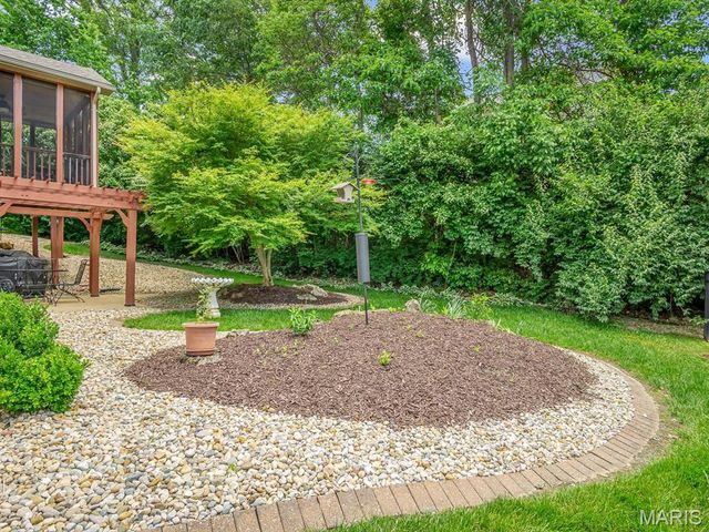 6142 Stone Wolfe Drive, Glen Carbon, IL 62034