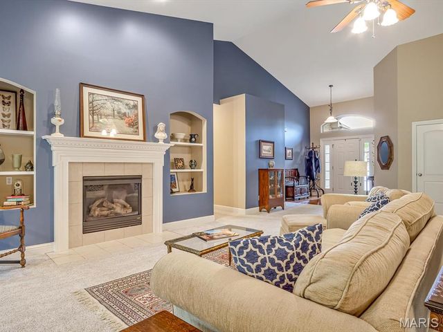 6142 Stone Wolfe Drive, Glen Carbon, IL 62034
