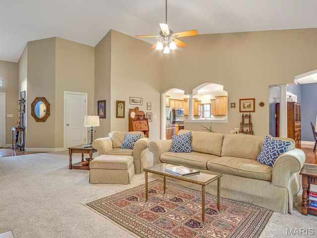 6142 Stone Wolfe Drive, Glen Carbon, IL 62034