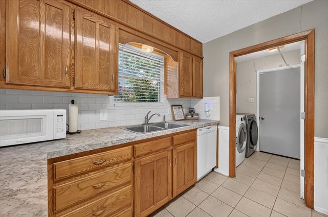 5003 Fairmount Drive, Arlington, TX 76017