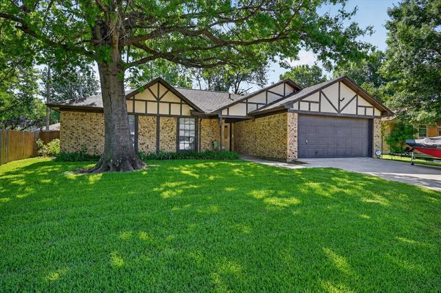 5003 Fairmount Drive, Arlington, TX 76017