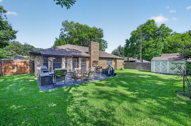 5003 Fairmount Drive, Arlington, TX 76017