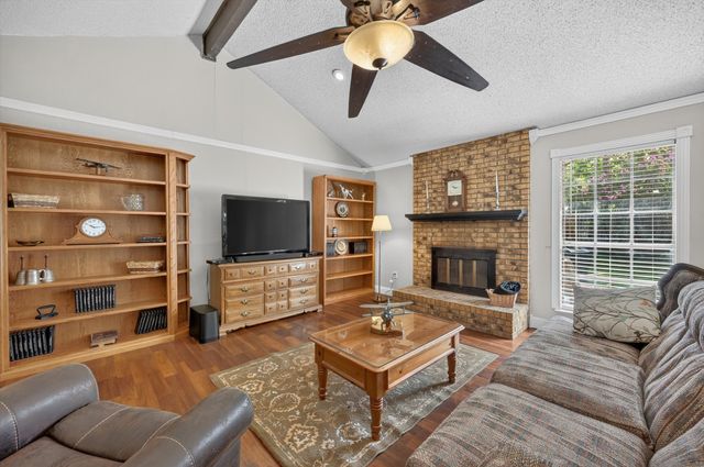 5003 Fairmount Drive, Arlington, TX 76017