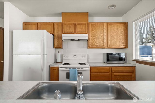11236 3rd Avenue E, Tacoma, WA 98445