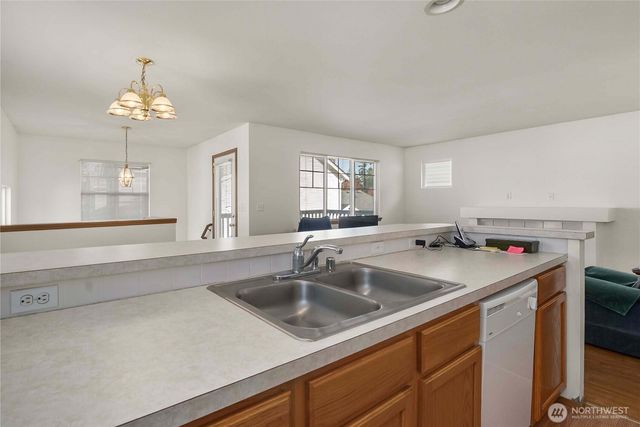 11236 3rd Avenue E, Tacoma, WA 98445