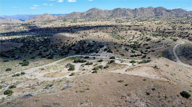 101 Cimarron Road, Pioneertown, CA 92268