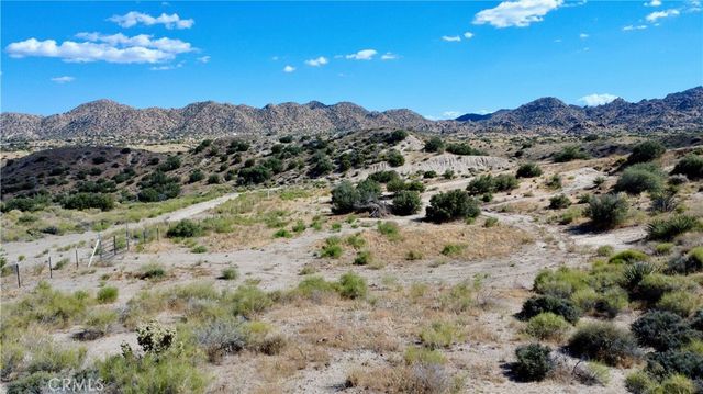 101 Cimarron Road, Pioneertown, CA 92268