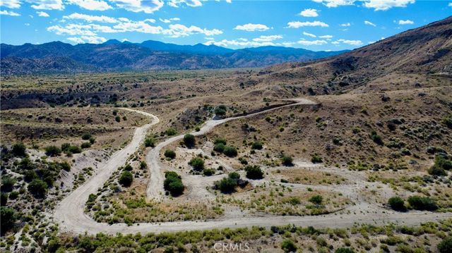 101 Cimarron Road, Pioneertown, CA 92268