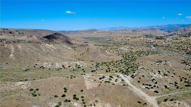 101 Cimarron Road, Pioneertown, CA 92268
