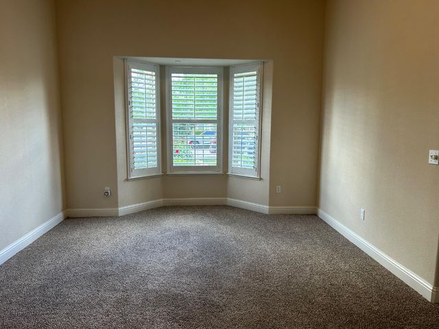 2877 23rd Court, Kingsburg, CA 93631