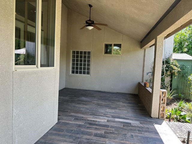 2877 23rd Court, Kingsburg, CA 93631