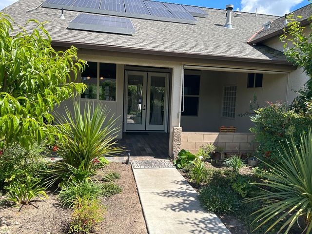 2877 23rd Court, Kingsburg, CA 93631