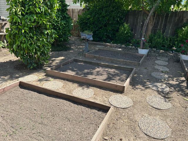 2877 23rd Court, Kingsburg, CA 93631